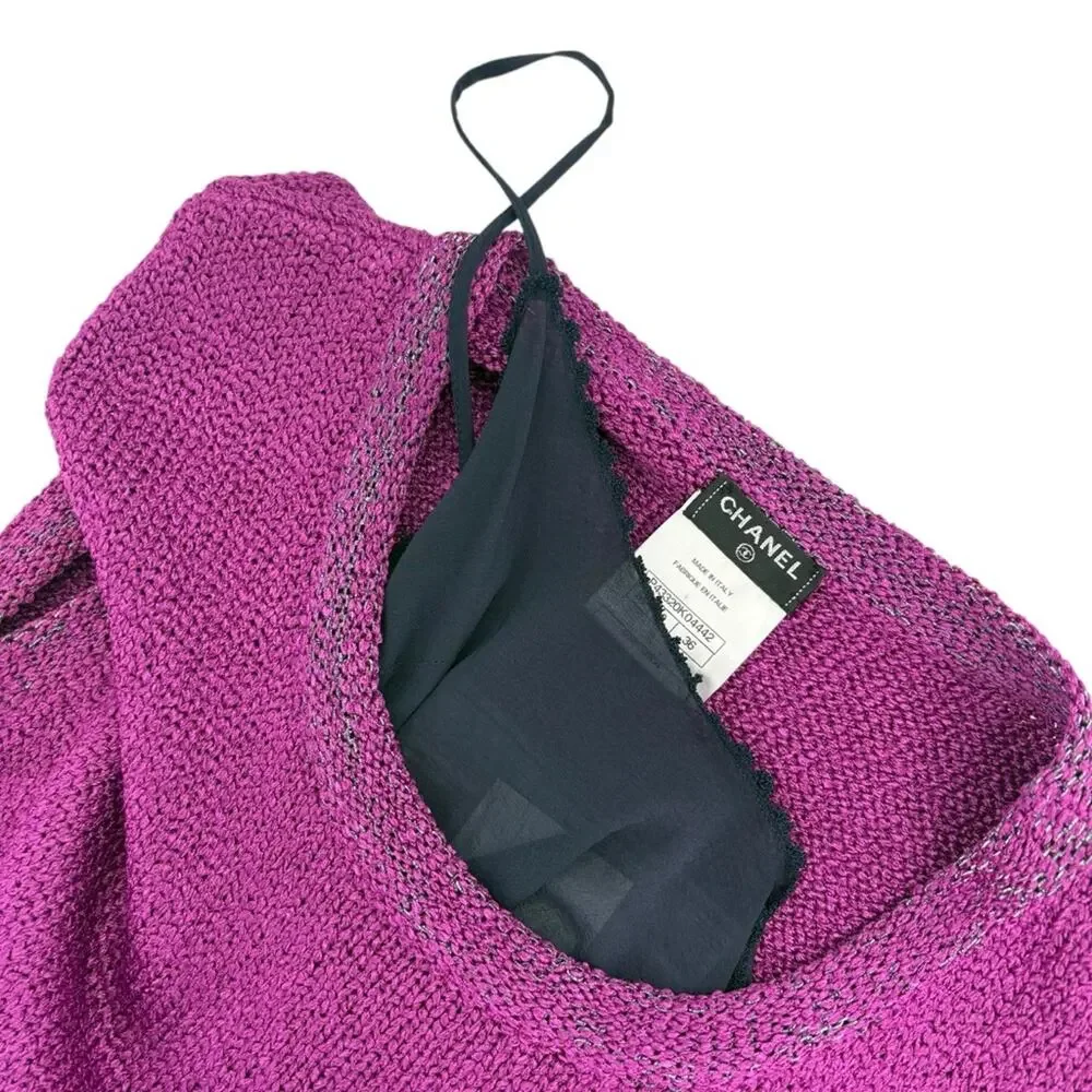 CHANEL authentic bouclé